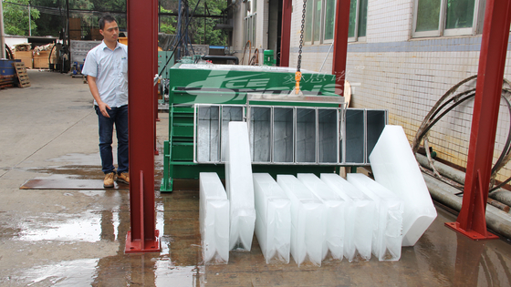 Produzione di macchina di 2 Ton Brine Containerized Block Ice per l'industria della pesca